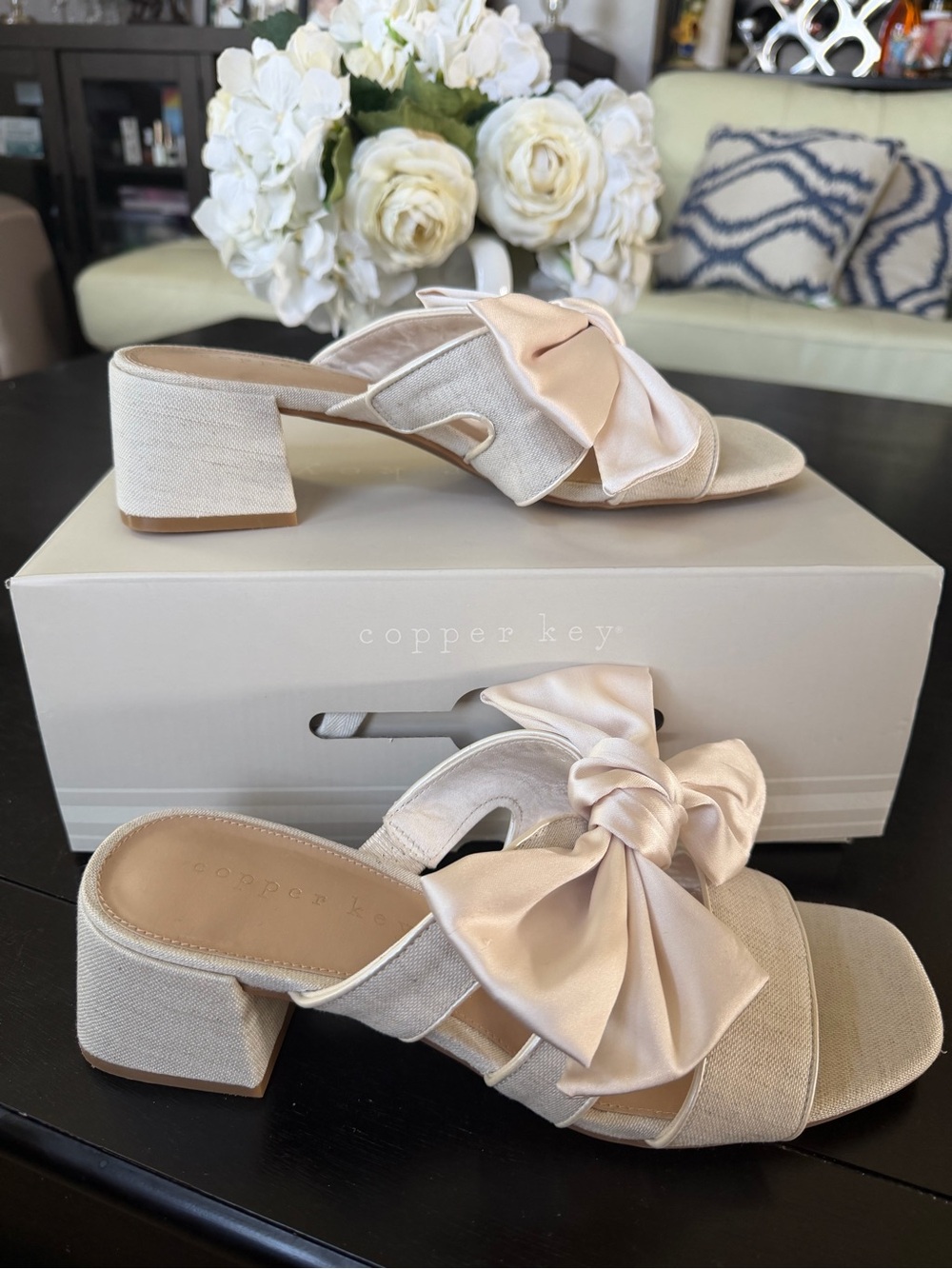 Copper Key Bow Slide Heels in Light Pink - Picture 2 of 2